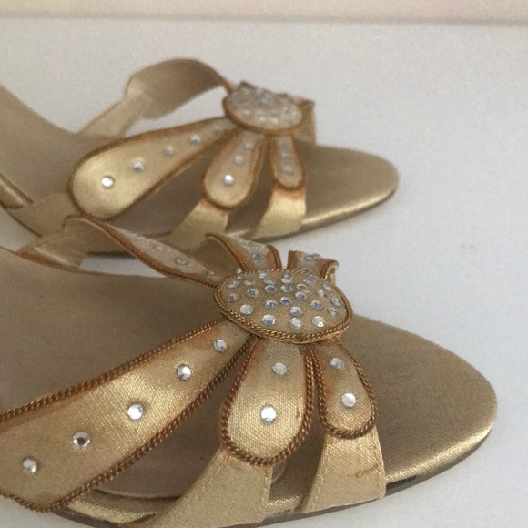 Karen Scott Gold Formal Heels - Picture 3 of 5